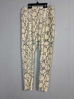 Snake Print Leggings - Cream & Black